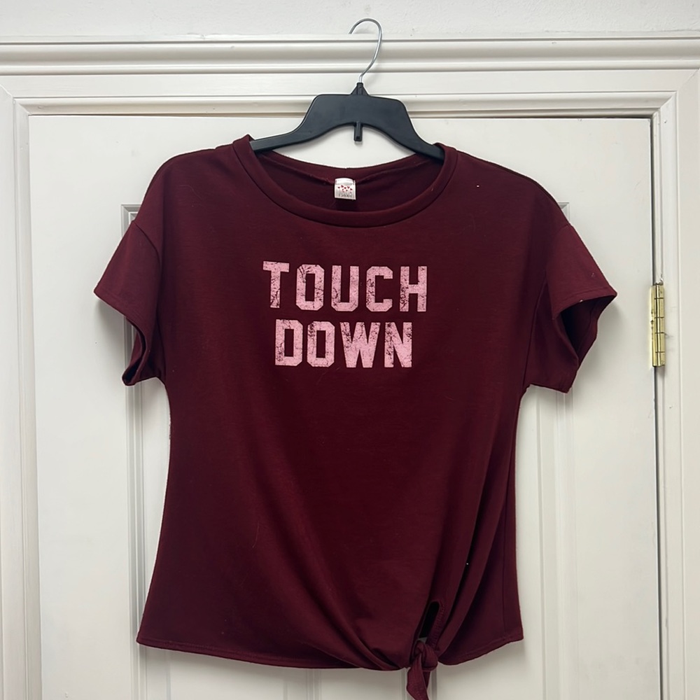 Tie knot Touchdown Tee! Size medium. Pink for touch down and maroon main tee